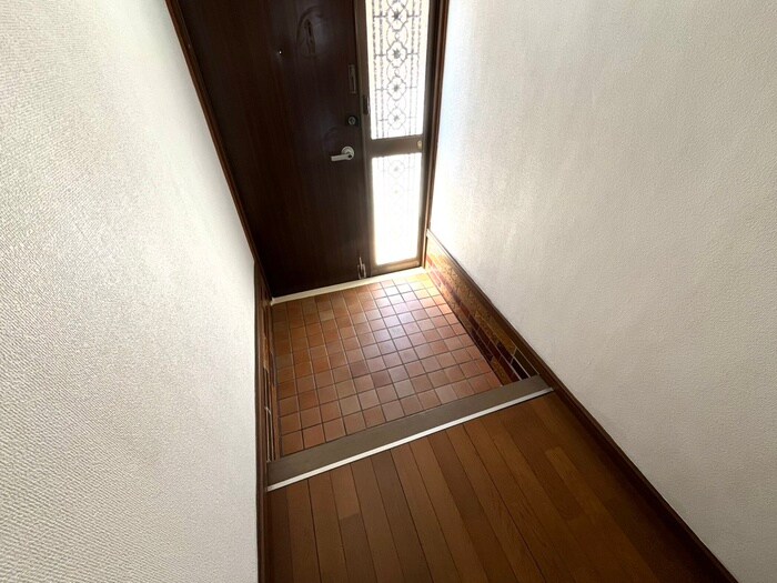 物件内観写真19　(玄関)