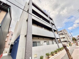 ジーイーオンズ外観写真