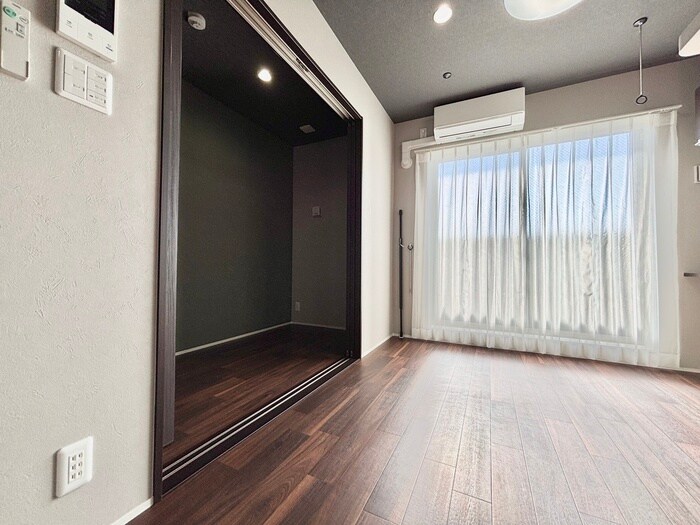 物件内観写真8　(居室)