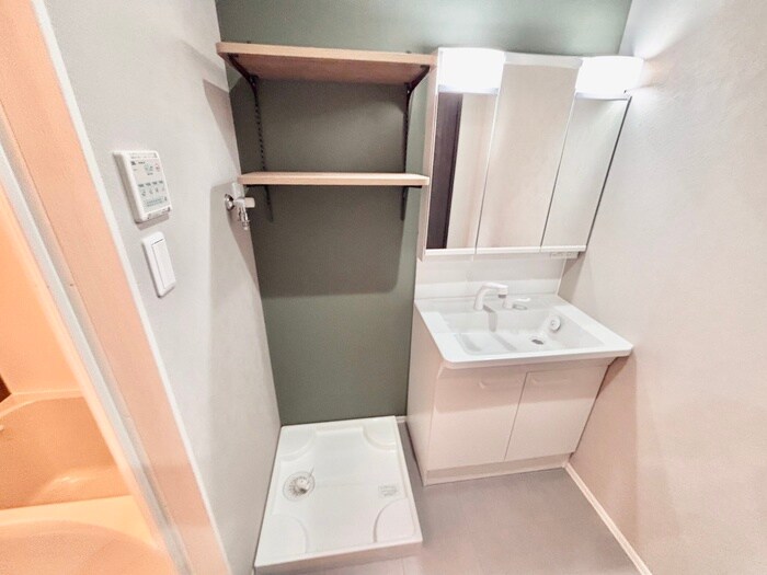 物件内観写真14　(洗濯機置場)