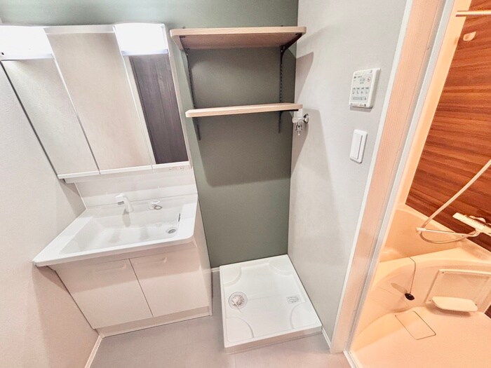 物件内観写真14　(洗濯機置場)