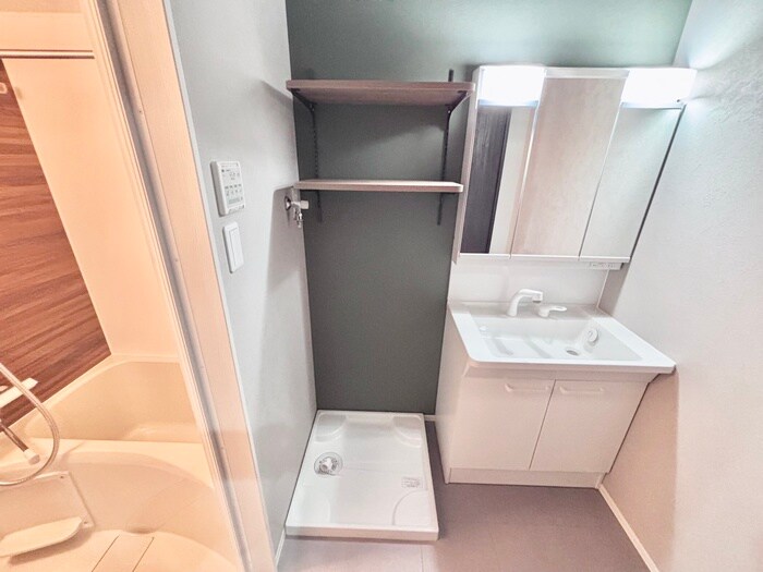 物件内観写真14　(洗濯機置場)