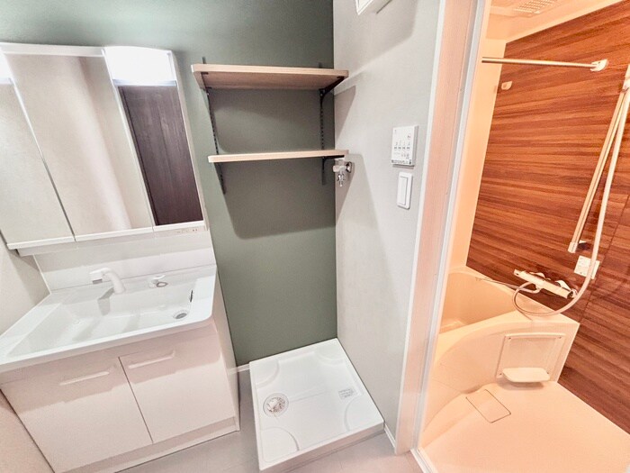 物件内観写真14　(洗濯機置場)