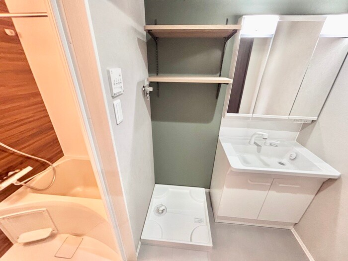 物件内観写真14　(洗濯機置場)