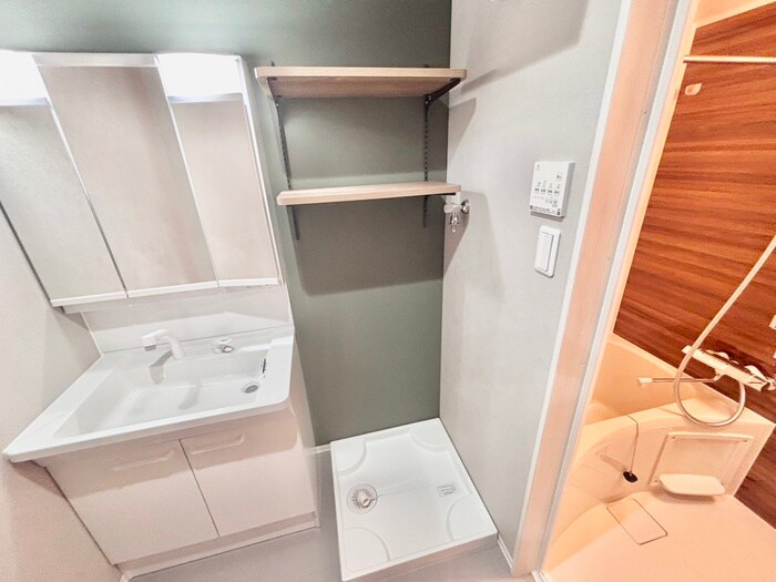 物件内観写真14　(洗濯機置場)