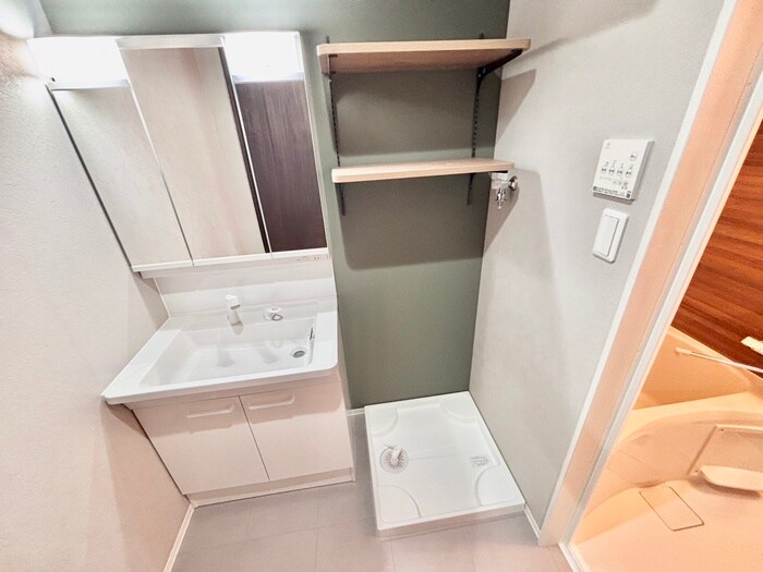 物件内観写真14　(洗濯機置場)