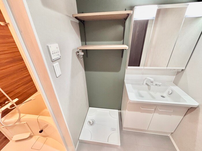 物件内観写真14　(洗濯機置場)