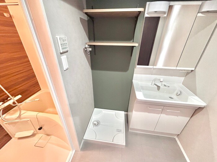 物件内観写真14　(洗濯機置場)