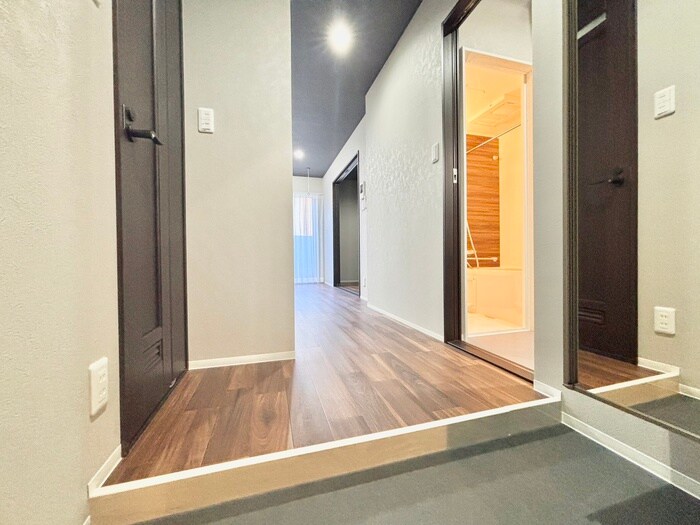 物件内観写真17　(廊下)