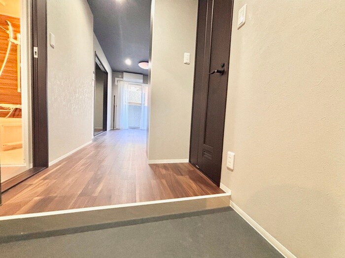 物件内観写真17　(廊下)