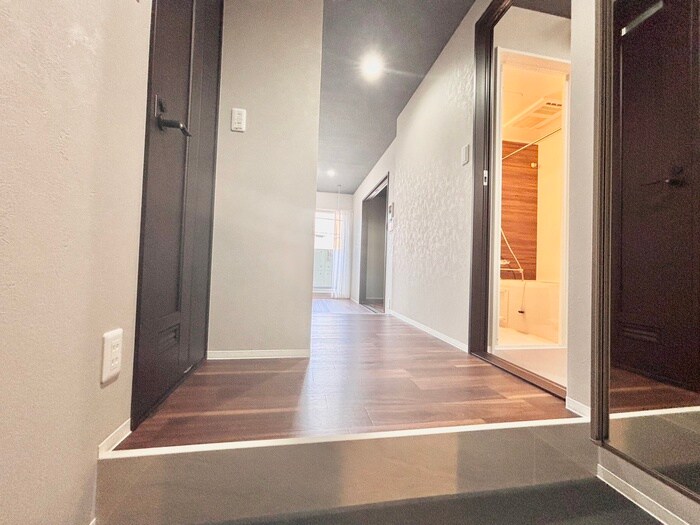 物件内観写真17　(廊下)
