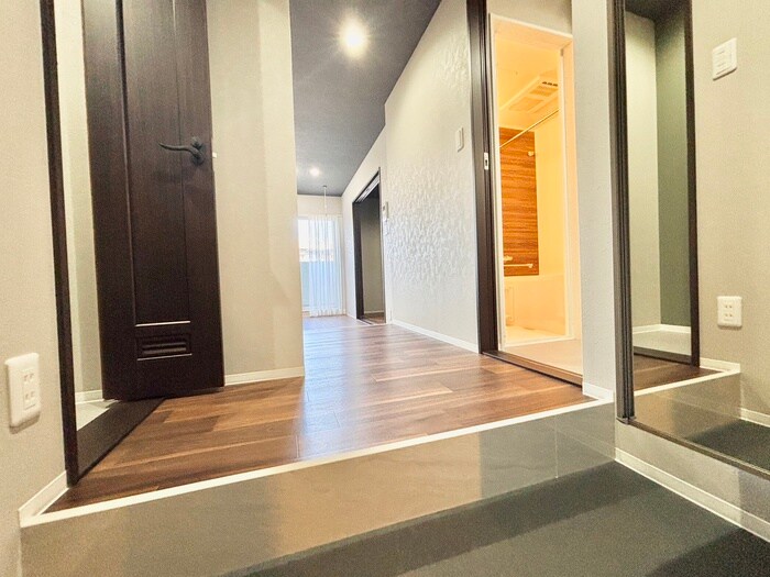 物件内観写真17　(廊下)