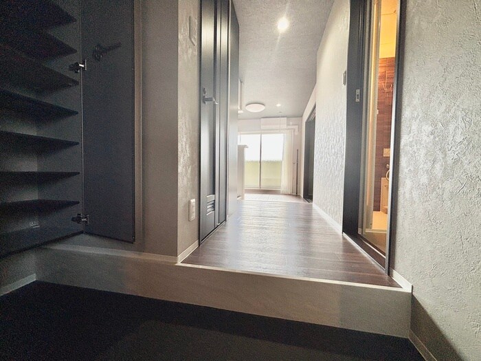 物件内観写真17　(廊下)