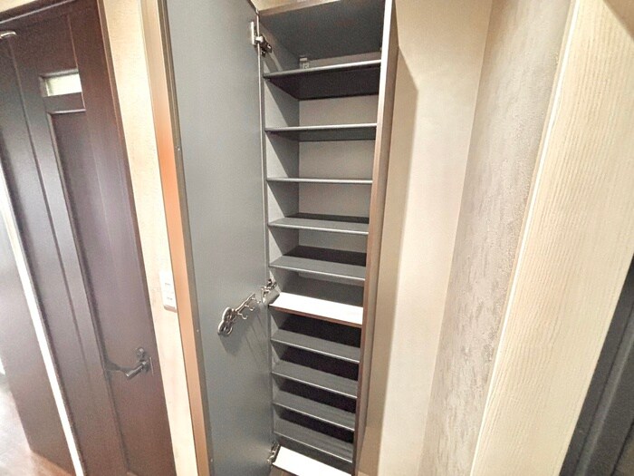 物件内観写真18　(靴箱)