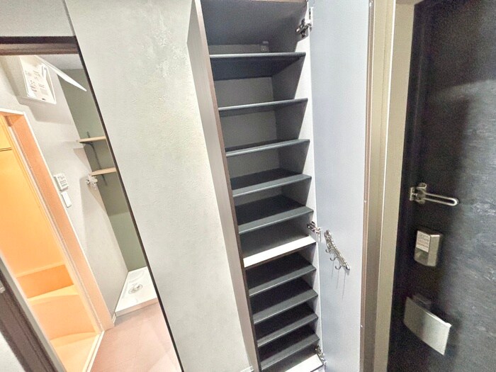 物件内観写真18　(靴箱)