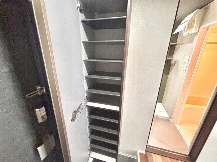 物件内観写真18　(靴箱)