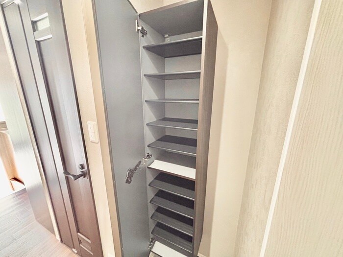 物件内観写真18　(靴箱)