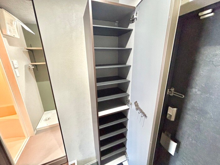 物件内観写真18　(靴箱)