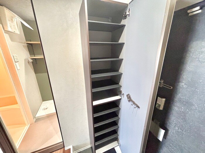 物件内観写真18　(靴箱)