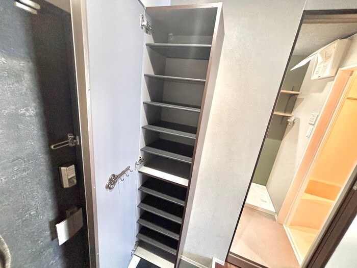 物件内観写真18　(靴箱)