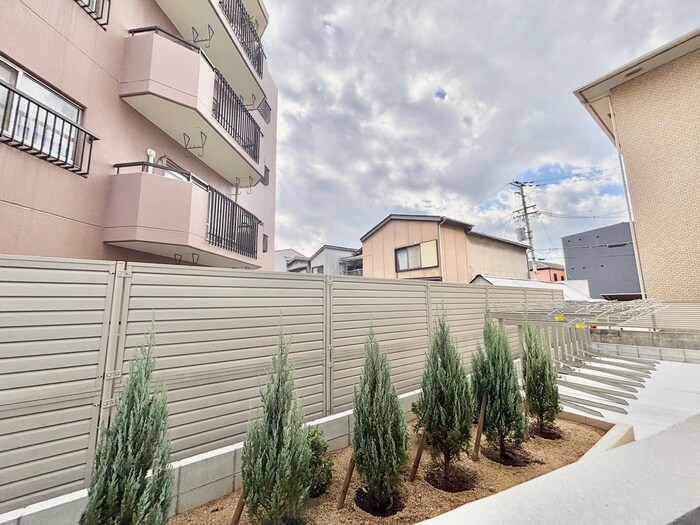 物件内観写真20　(室内からの展望)