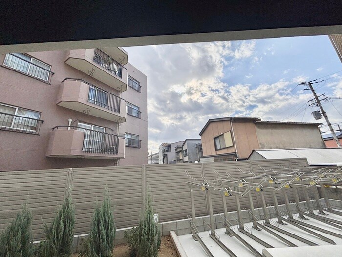 物件内観写真20　(室内からの展望)