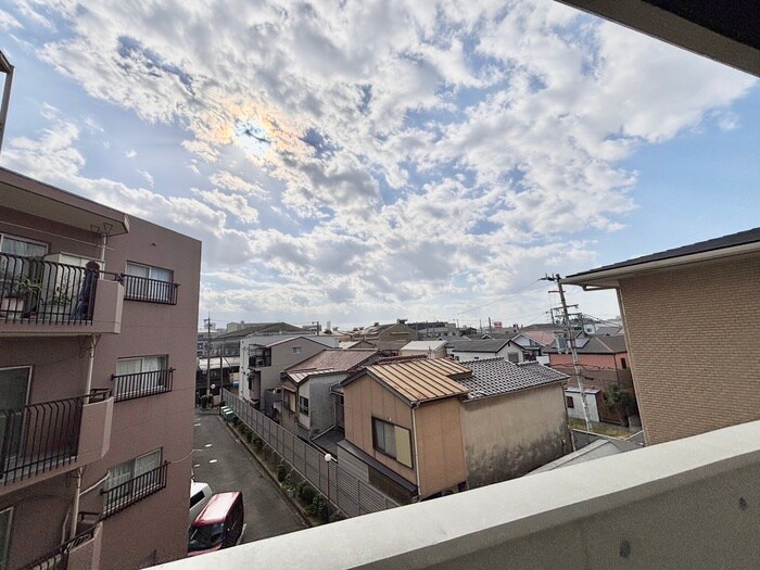 物件内観写真20　(室内からの展望)