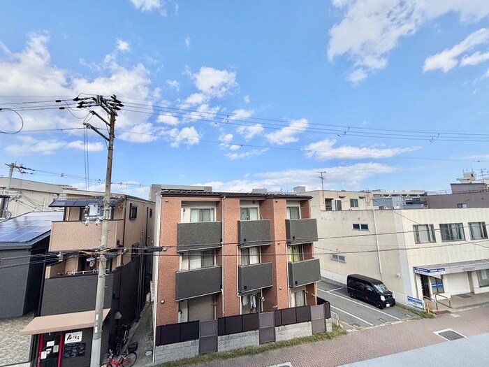 物件内観写真20　(室内からの展望)