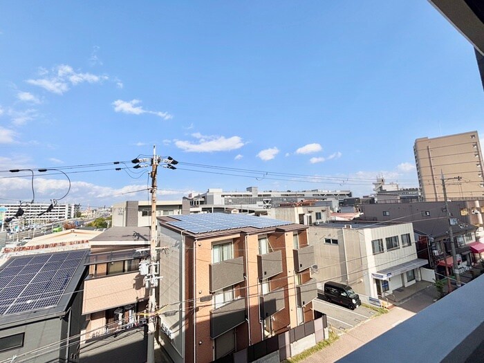 物件内観写真20　(室内からの展望)