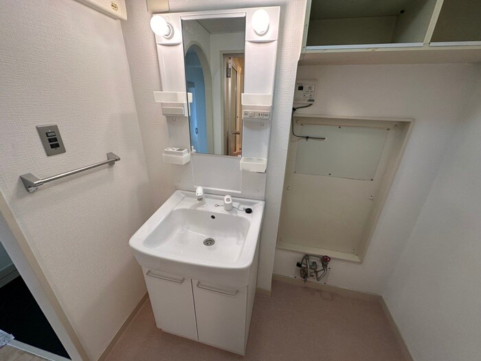 物件内観写真9　(洗面)