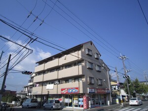 男山オークマンション外観写真