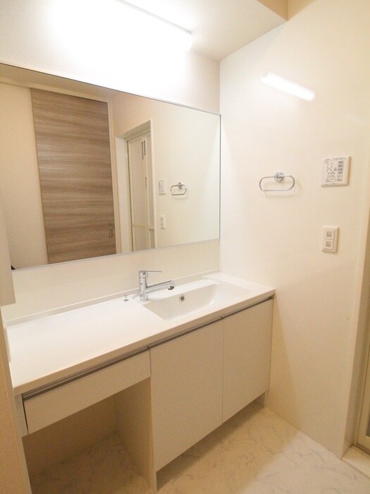 物件内観写真9　(洗面)