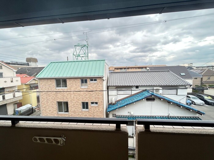 物件内観写真16　(室内からの展望)