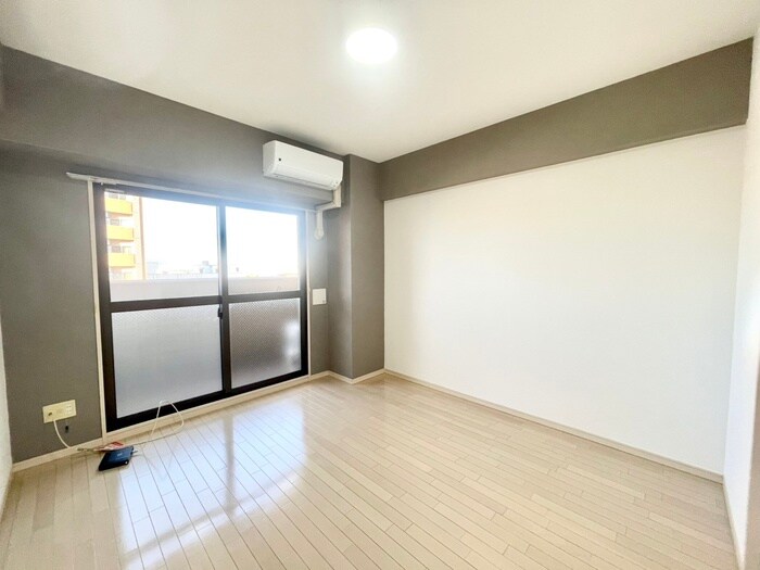 物件内観写真3　(居室)