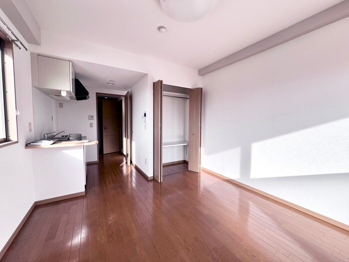 物件内観写真4　(居室)