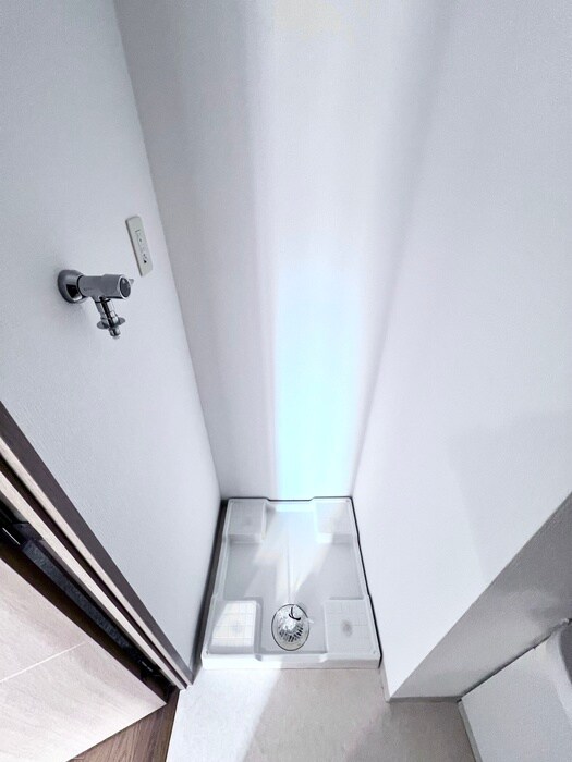 物件内観写真10　(洗濯機置場)