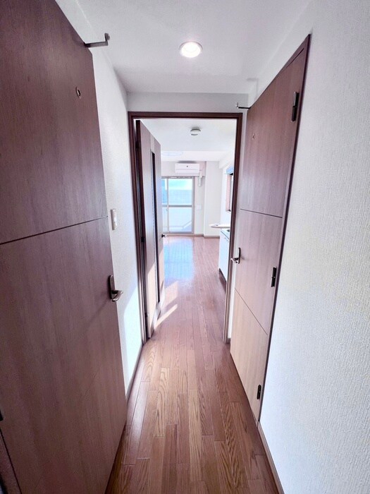 物件内観写真14　(廊下)