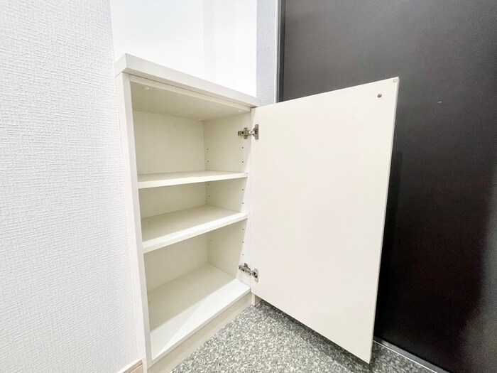 物件内観写真16　(靴箱)