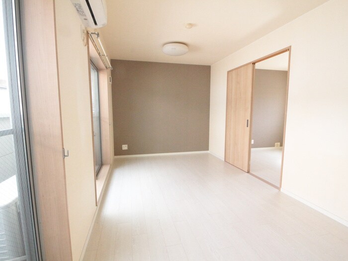 物件内観写真8　(居室)