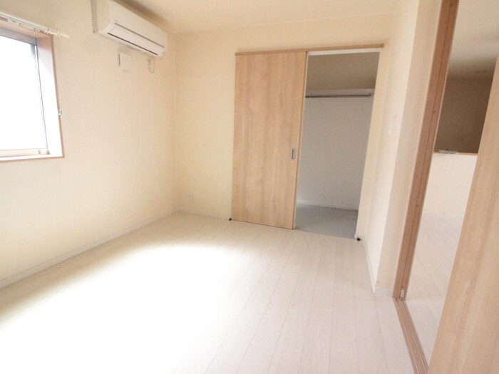 物件内観写真11　(居室)