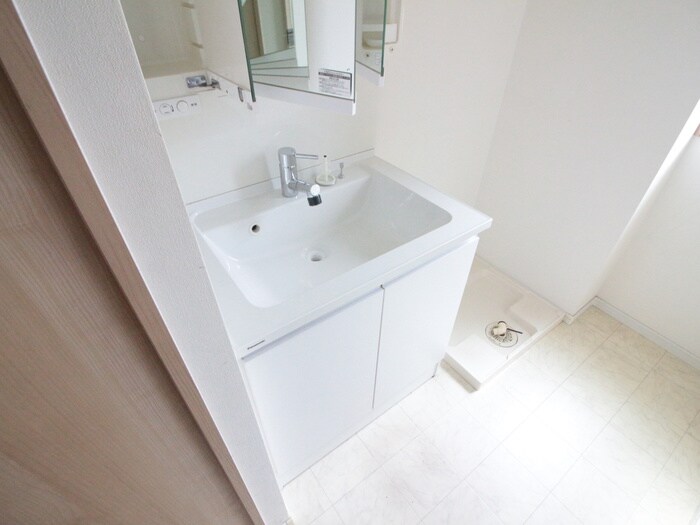 物件内観写真15　(洗面)