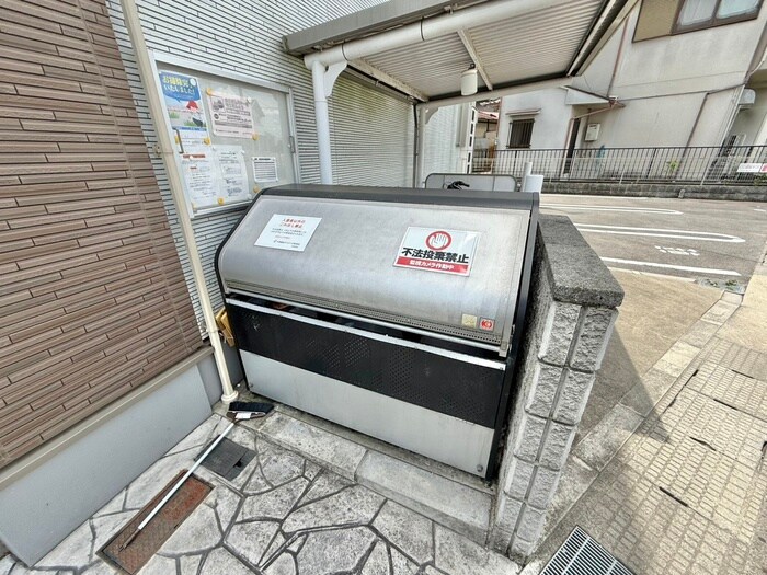 物件外観写真4　(建物設備)