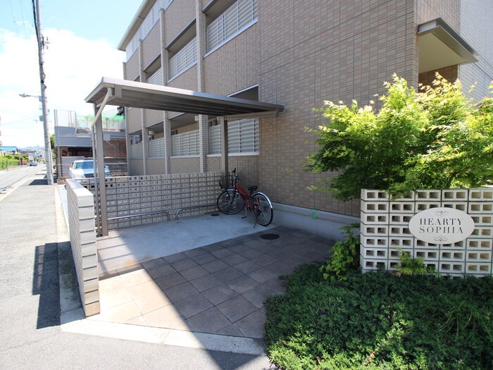 物件外観写真3　(駐輪場)