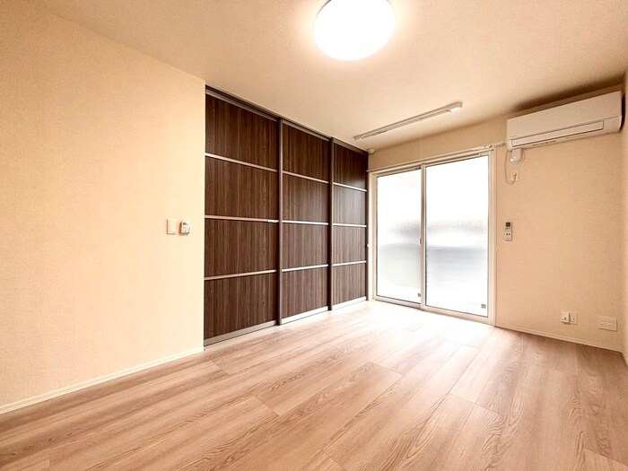 物件内観写真9　(居室)