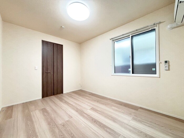 物件内観写真12　(居室)