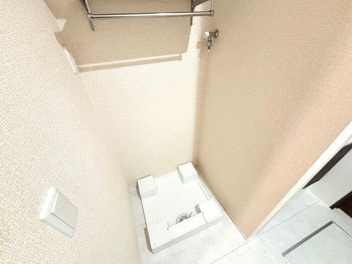 物件内観写真16　(洗濯機置場)