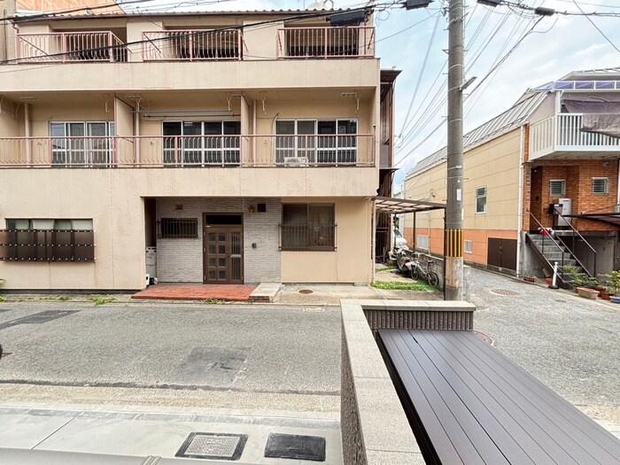 物件内観写真22　(室内からの展望)