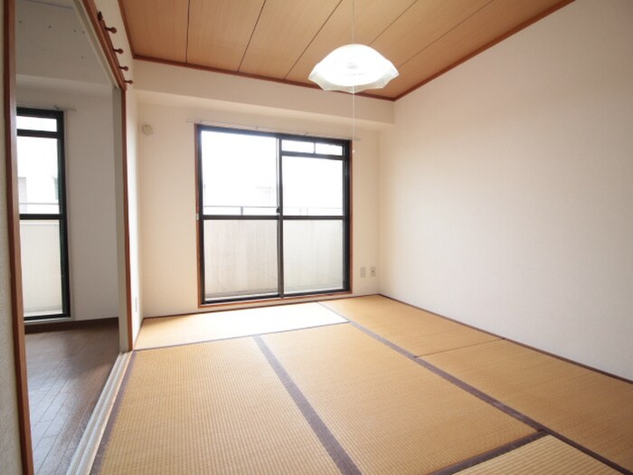 物件内観写真10　(居室)