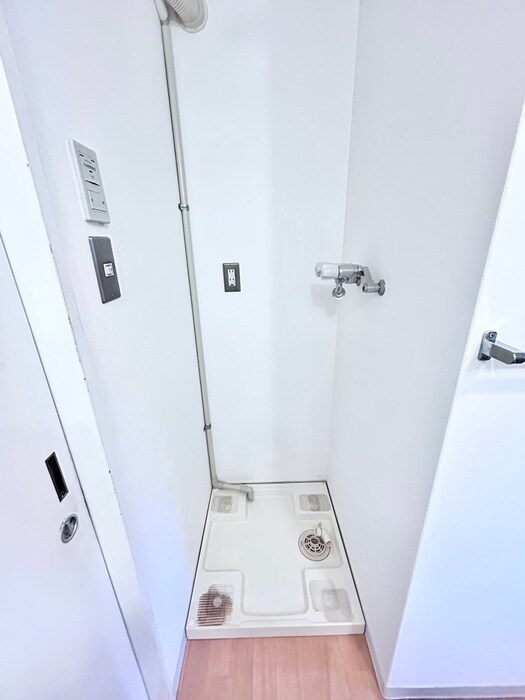 物件内観写真17　(洗濯機置場)