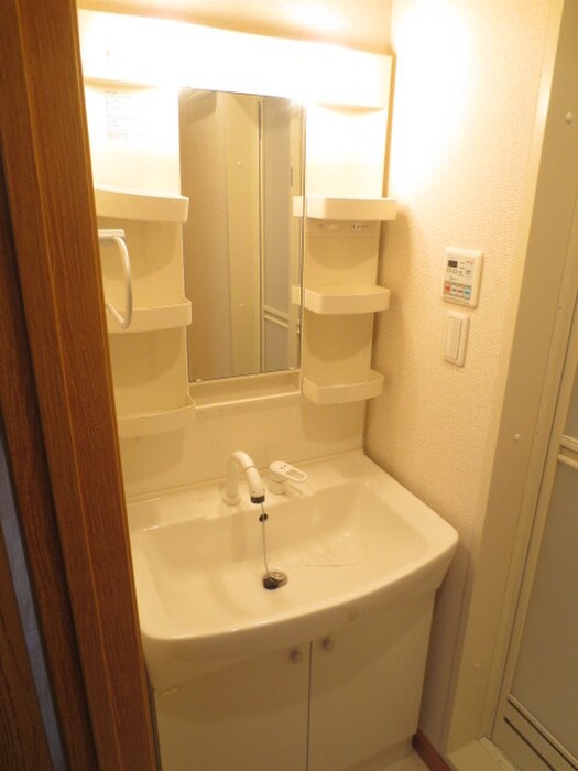 物件内観写真8　(洗面)